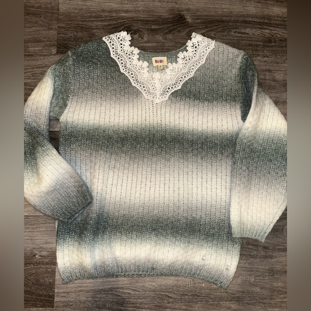 BiBi Women's White Knitted Long Sleeve Pullover Sweater Size Medium NWOT